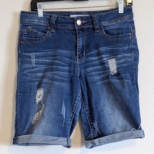 YMI | WannaBettaButt? Denim Cut Offs | Size 7